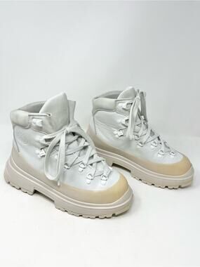 Canada Goose Journey Boot White Leather Lace Up Snow Boot size 8.5 US
